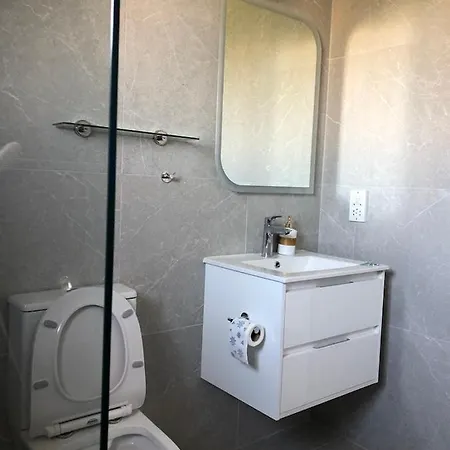 Charming In Fantastic Location *