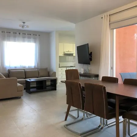 Charming In Fantastic Location *